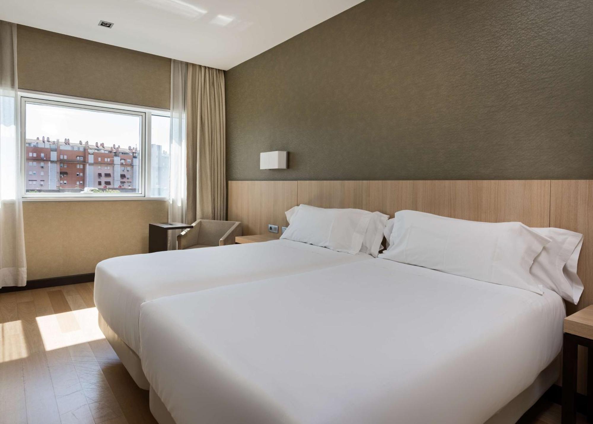 Nh Madrid Ribera Del Manzanares Hotel Exterior photo