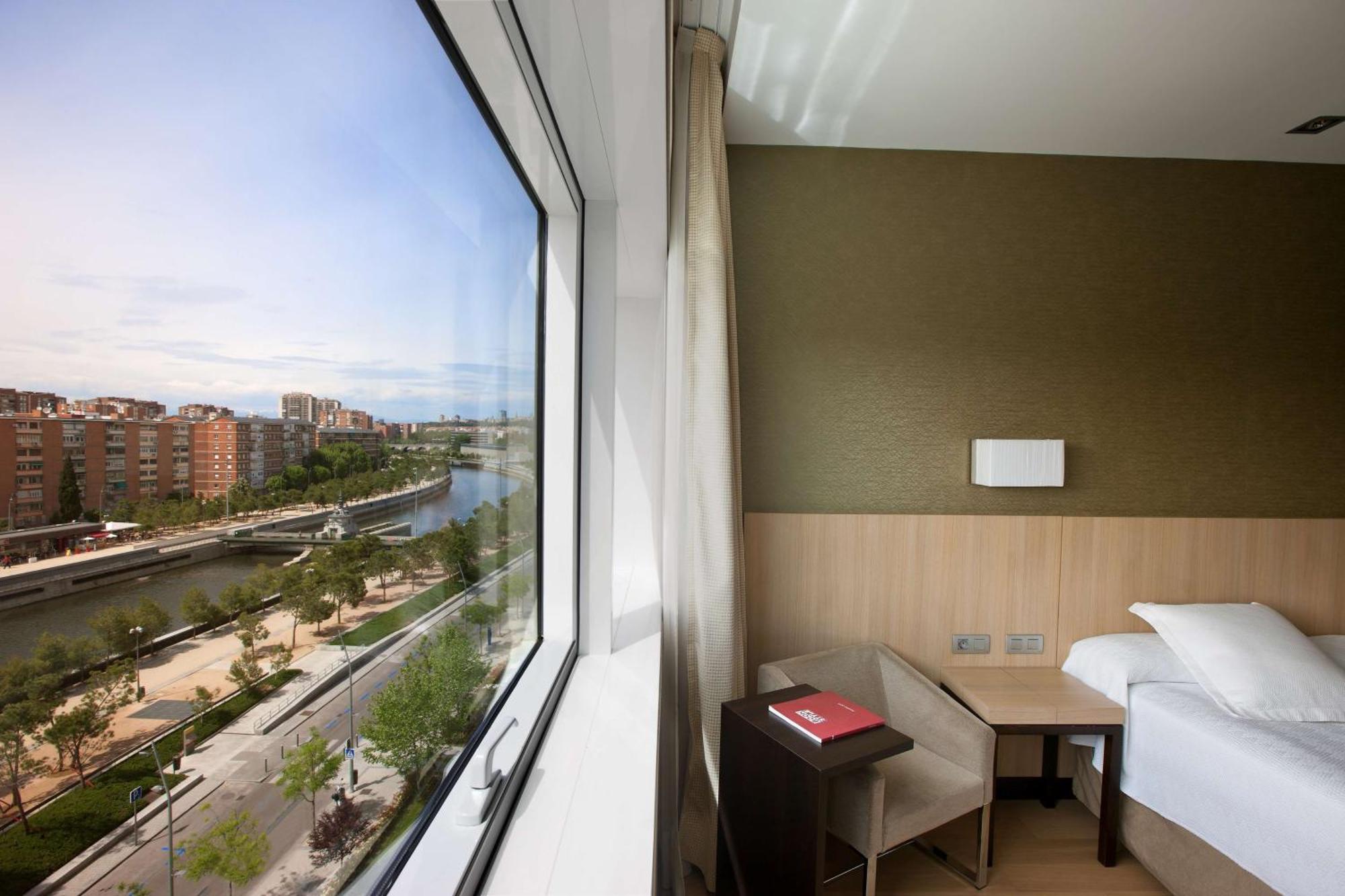 Nh Madrid Ribera Del Manzanares Hotel Exterior photo