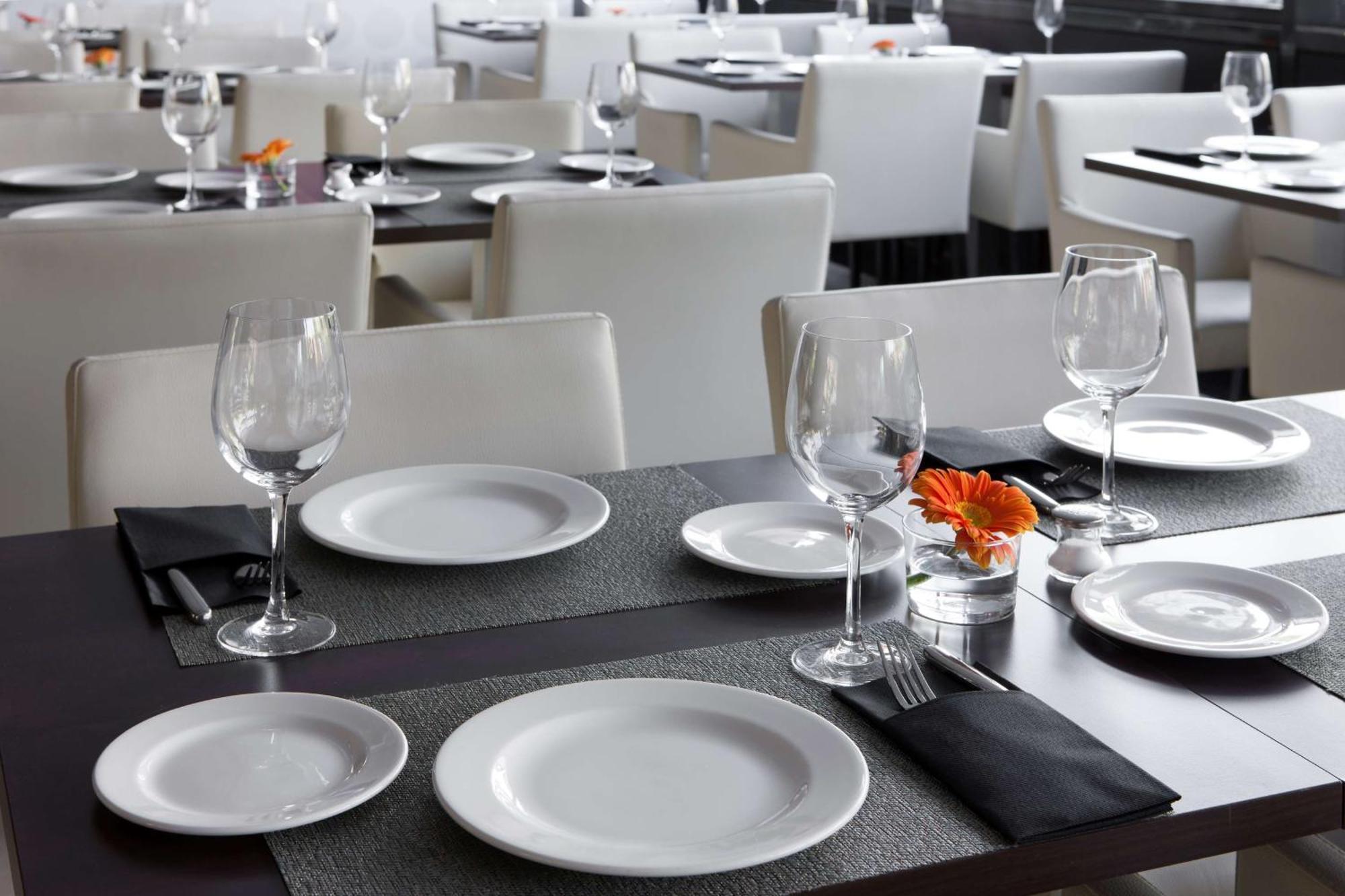 Nh Madrid Ribera Del Manzanares Hotel Exterior photo