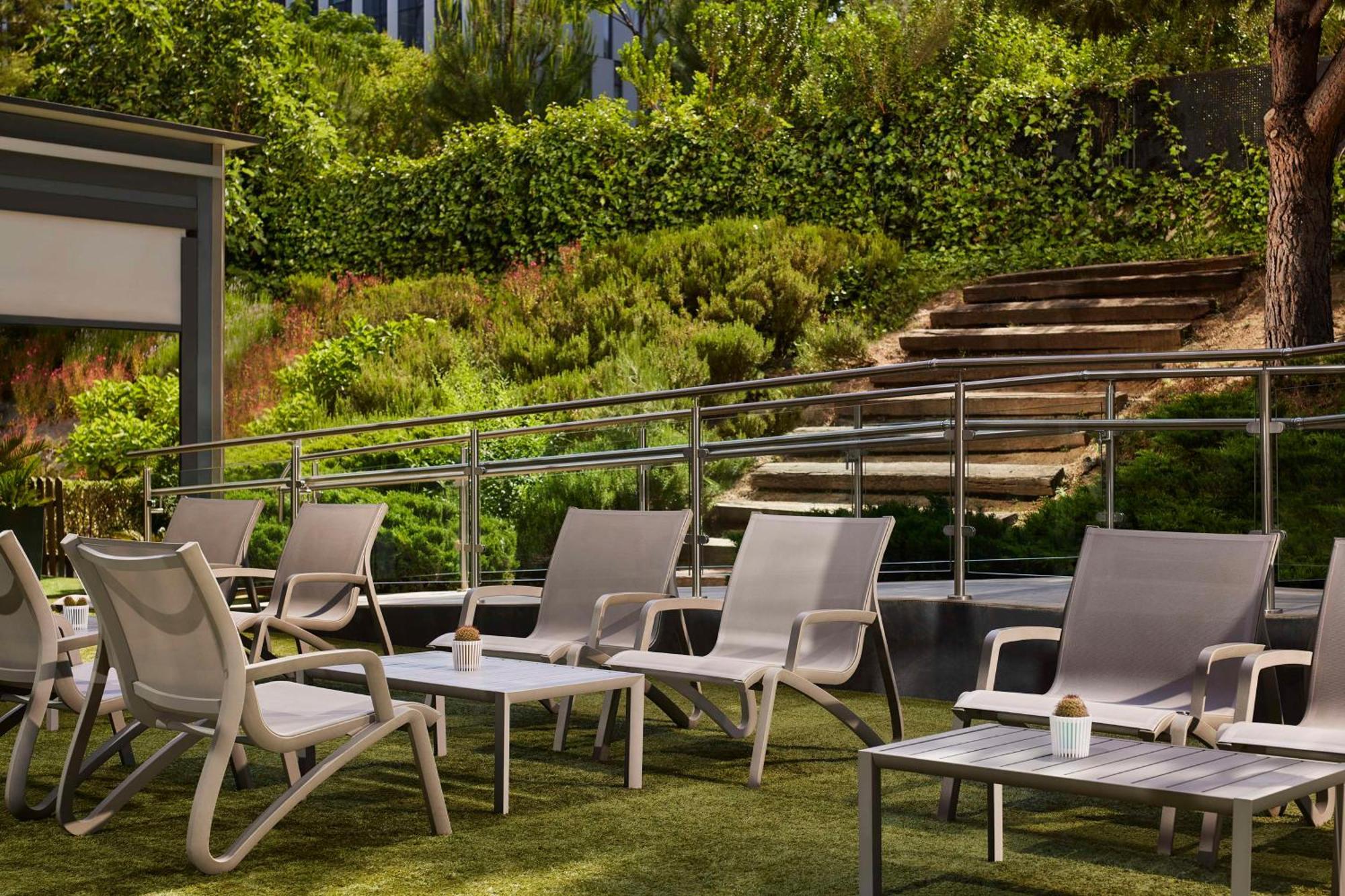 Nh Madrid Ribera Del Manzanares Hotel Exterior photo