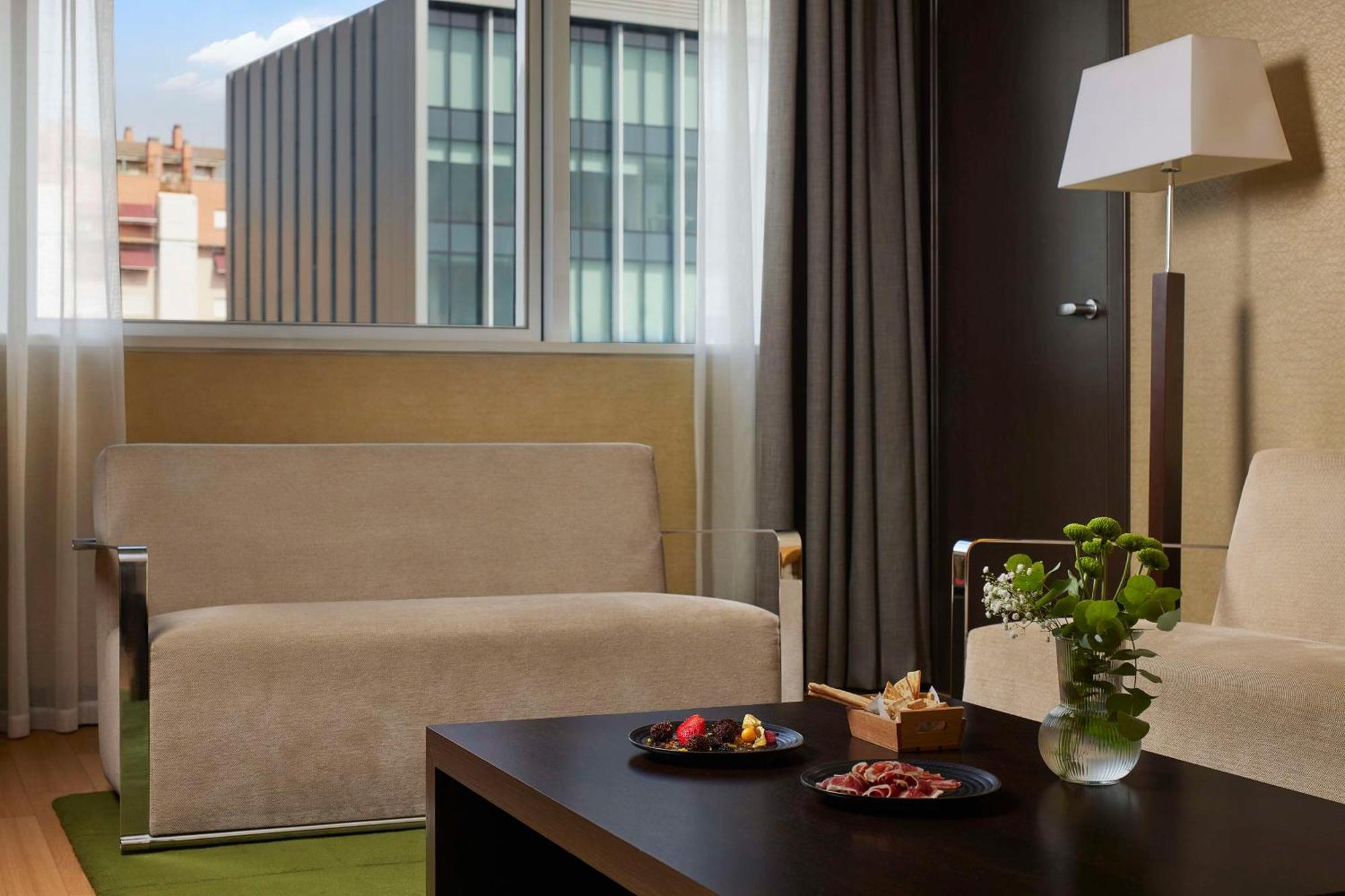 Nh Madrid Ribera Del Manzanares Hotel Exterior photo