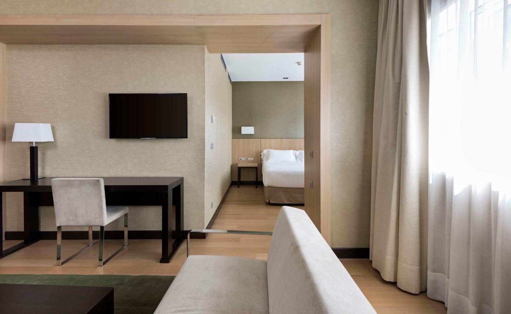 Nh Madrid Ribera Del Manzanares Hotel Exterior photo