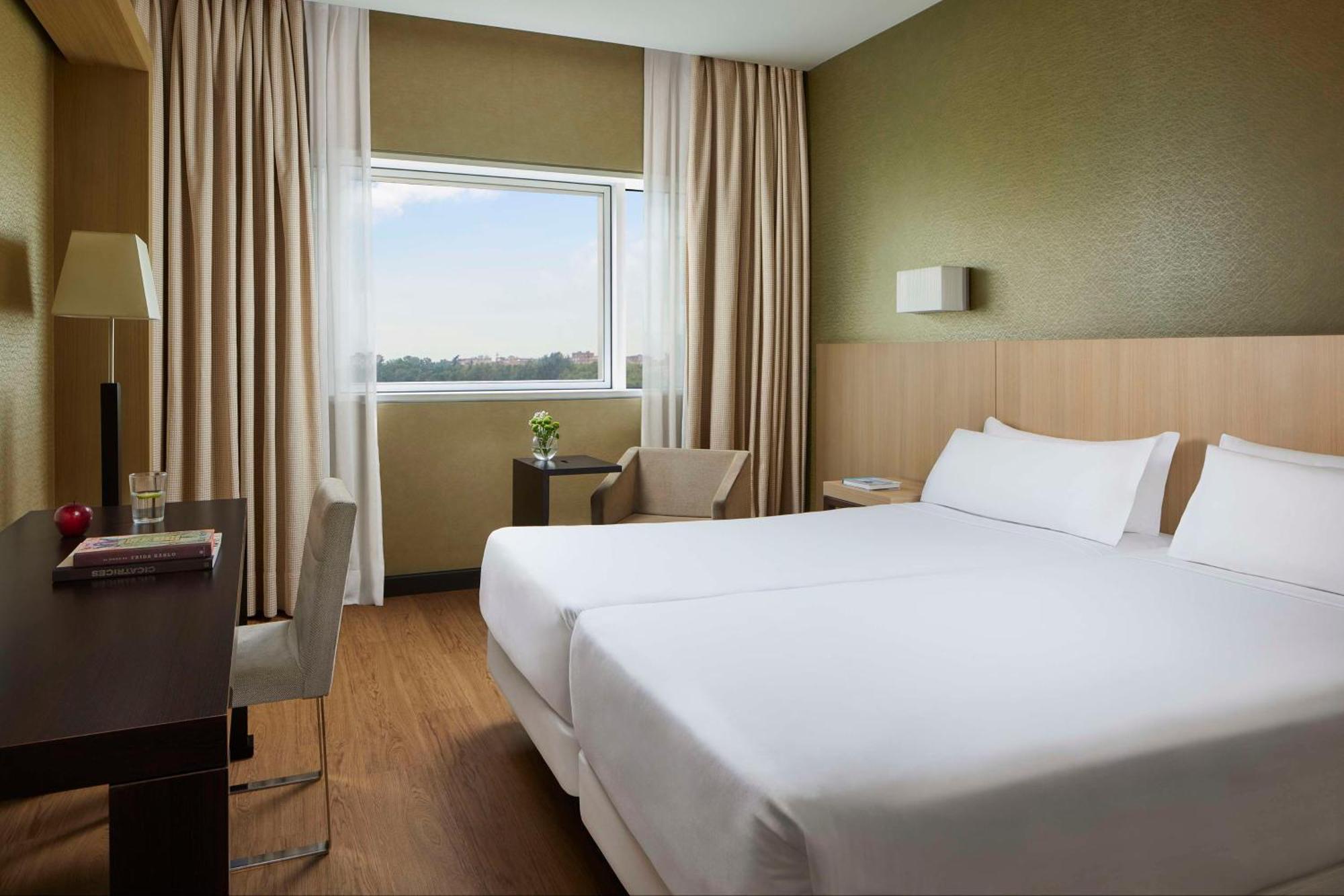 Nh Madrid Ribera Del Manzanares Hotel Exterior photo